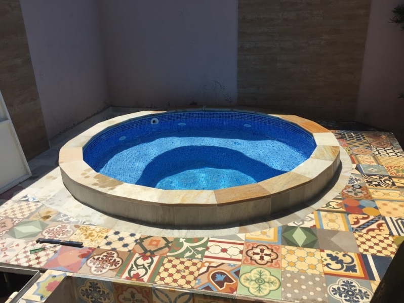 Construção de Piscinas Aquecida Pequena Valor Poá - Construção de Piscinas Aquecida Pequena